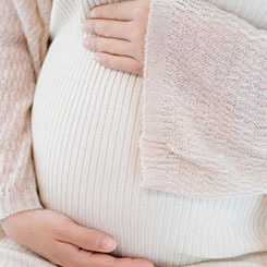 这块显示屏📽👨‍👨‍👧‍👦，倒是又让我❔🔴想到了小米的🌘 Cy🚞